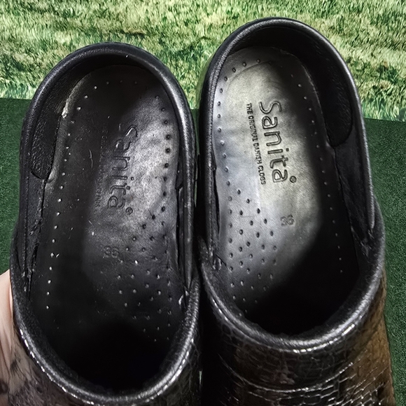 Sanita | Professional Genuine Patent Leather Snake Scale Clogs -Black- Size EU36 - Picture 12 of 15